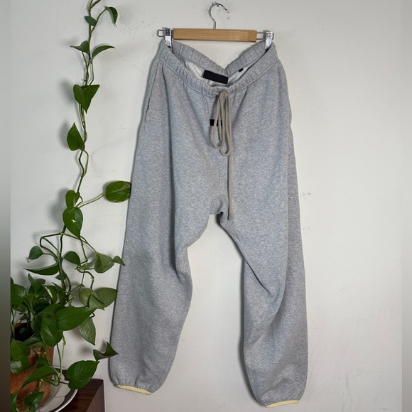 Essentials - Fear of God Cotton Blend Fleece Sweatpants. - Heathered Gray - M - Picture 2 of 12